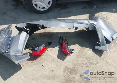 2022 Toyota Rav4 Xle Premium z USA, uszkodzony, nr VIN 2T3C1RFV3NC205351